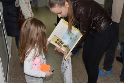 „Împarte o carte, împarte sănătate” - culoare și bucurie pentru copiii spitalizați