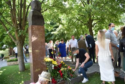 Dezvelirea bustului profesorului universitar Constantin Ețco